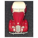 1:24 Scale Diecast Model of a 1934 Packard V-12