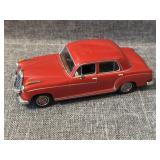 Mercedes 220S Minichamps 1:43 Scale