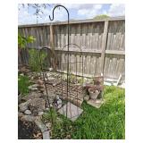 (2) Shepherds hooks & metal Trellis