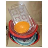 Plastic Trays & Mixing Bowls