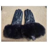 Sz S Vince Camuto Black Leather and Genuine Fur