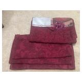 NEW Chenille Jacqaurd Runner & (4) Placemats