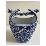 10" Vintage Blue White Chinoiserie Asian