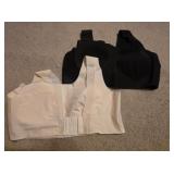(2) Sz M Front-closure Lace Accent Bra with a