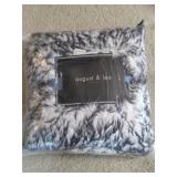 August & leo faux fur tipped throw blanket 50"x