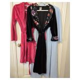 (3) Robes