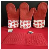 (3) Silicone Oven Mits w/(2) Silicone Pot