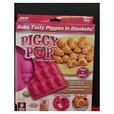 NIB Piggy Pop, Pigs-in-A Blanket Silicone Baking