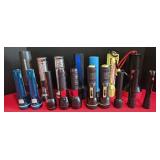 (17) Plastic Flashlights