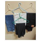 (4) Sz 6/8 Pairs Women