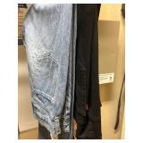 (2) Sz 36 Jeans