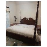 4 Post King Size Bed w/Sealy Posturepedic Mattress