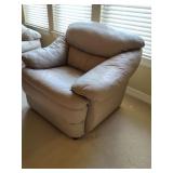 CONTESSA® Almond Leather "Derby " Styled Arm