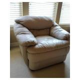 CONTESSA® Almond Leather "Derby " Styled Arm