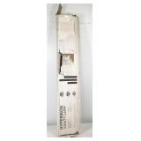 1 fixture, Hyperikon LED 15W 6000K vanity lamp,