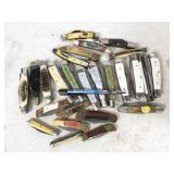 asorted folding knives