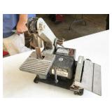 Delta 31-080 1" belt and 5" disc sander
