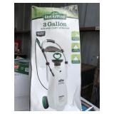 GroundWork 3gal rolling cart sprayer