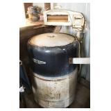 VINTAGE Speed Queen washer with wringer