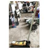 Central Hydraulics 3ton floor jack