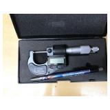 digital outside micrometer in case, 0-25mm