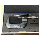 digital outside micrometer in case, 2"-3" digital outside micrometer in case, 2"-3"
