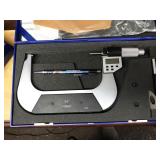 IP54 digital outside micrometer in case, 5"-6"