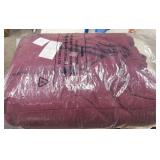 Cohome polyester burgundy comforter, Queen 88 x88