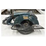 Black & Decker Wood Hawk C2020 6.5" circular saw,