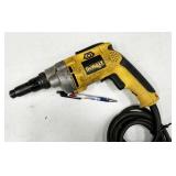 DeWalt DW268 screwdriver, works