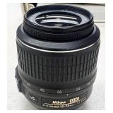 Nikon AF-S 18-55mm zoom camera lens
