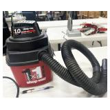 Shop Vac 1HP 1gal vacuum, sucks