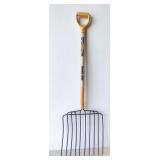 True Temper 10-tine pitchfork, NEW closeout/shelf