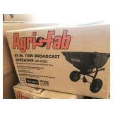Agri-Fab 45-0530 tow broadcast spreader, 85lb