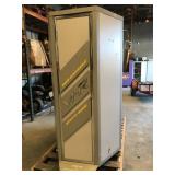 Sun Capsule VHR Sixty Nine commercial stand up