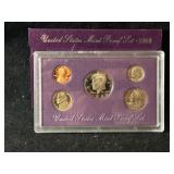 Mint set of US coins