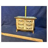 Vanity Jewelry holder/Music box