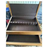 Flatware box