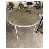 Round card table