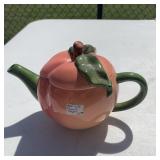 Tea pot