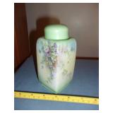 Porcelain, note crack and chi