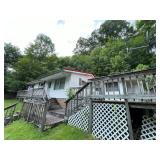 3 Bedroom on 0.57 Private Acres in Kanawha City