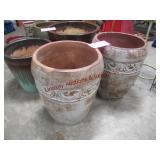 2 clay flower pots