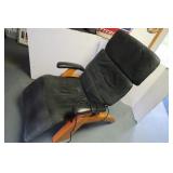 Electric Recliner w/Maple Legs Electric Recliner w/Maple Legs