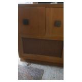 Magnovox Radio Phonograph in Wood Cabinet-Mod 154