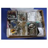 Costume Jewelry-Large Lot