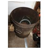 Bucket w/Chains & Wire