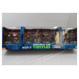 Teenage Mutant Ninja Turtles New in Box, 8 Action