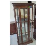 Lighted/Mirrored Curio(1 glass panel cracked)