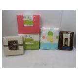 Sheets/Linens/Curtains-Lot